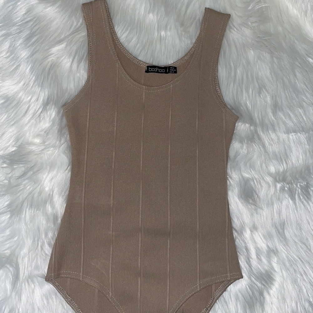 Basic nude top - Picture 2 of 5